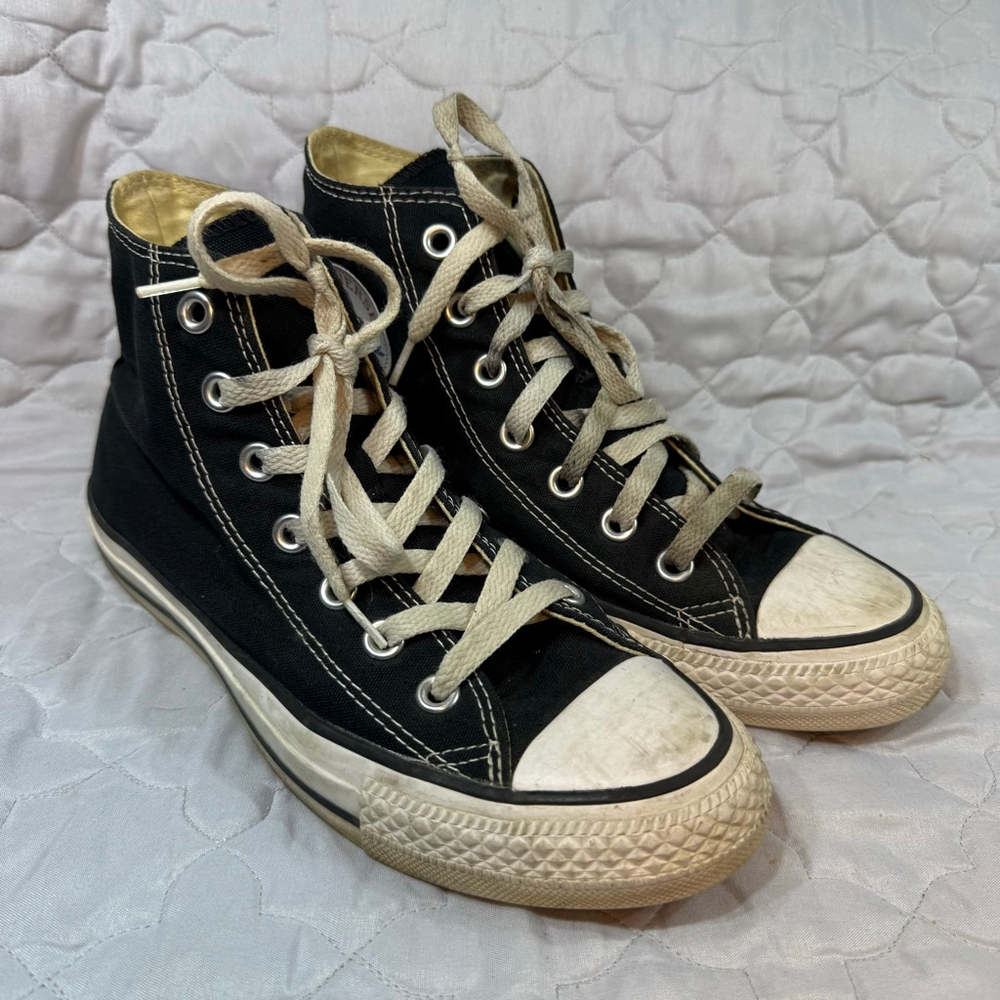 Converse All Star Black High Top Sneakers Womans 7, Mens 5